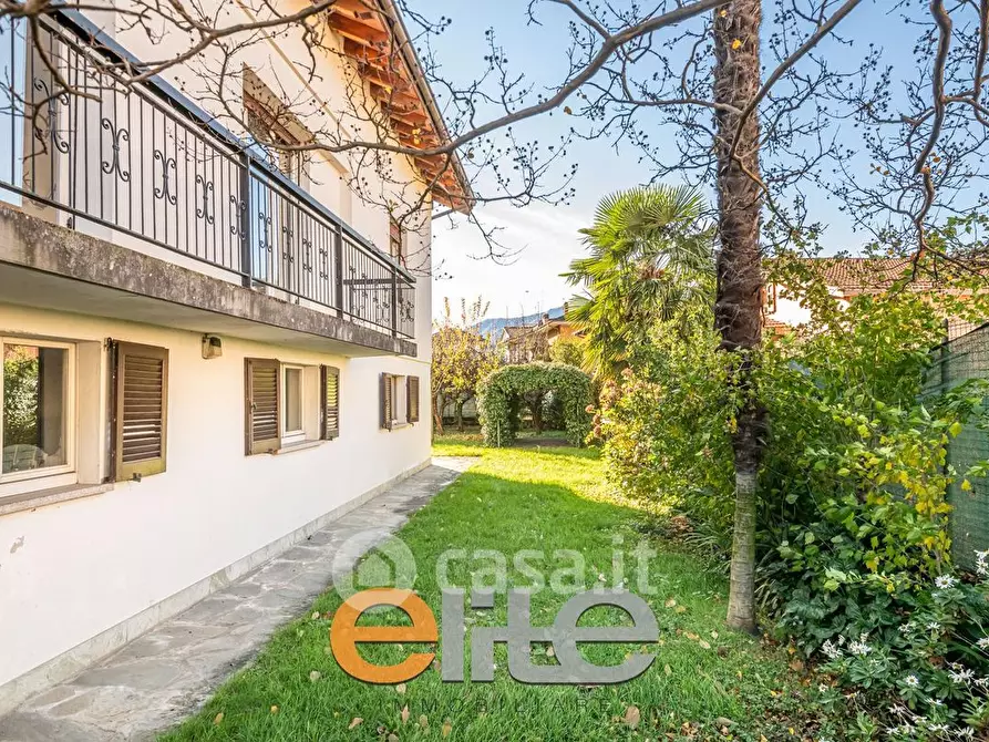 Immagine 4 di Villa in vendita  in Via al Bacco 44 a Colico