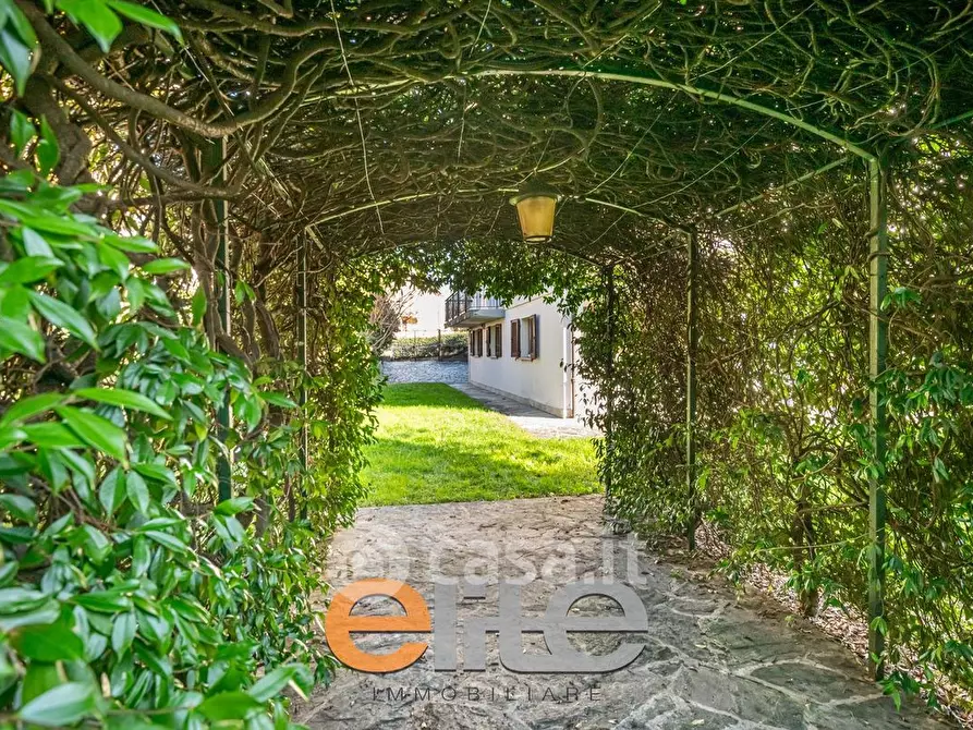 Immagine 6 di Villa in vendita  in Via al Bacco 44 a Colico