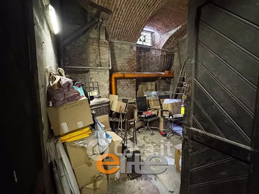 Immagine 6 di Cantina in vendita  in Via Torquato Tasso 8 a Milano