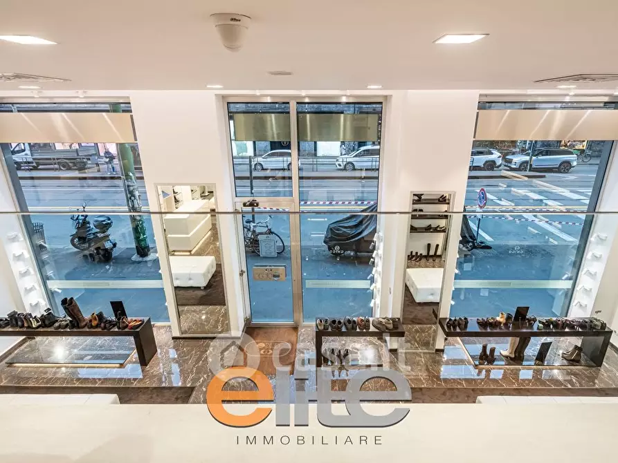Immagine 11 di Attività commerciale in vendita  in Viale Tunisia 2 a Milano