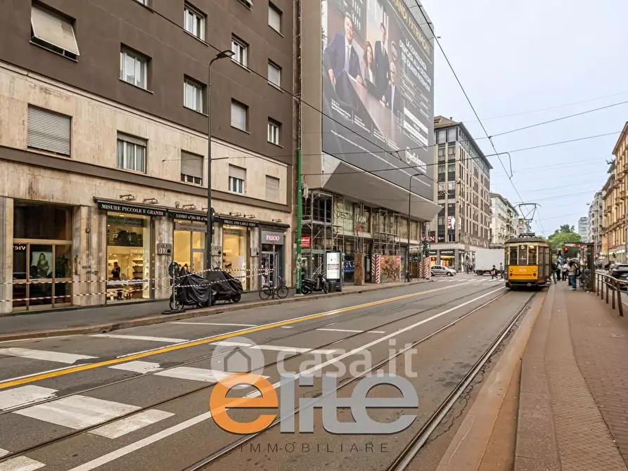 Immagine 20 di Attività commerciale in vendita  in Viale Tunisia 2 a Milano