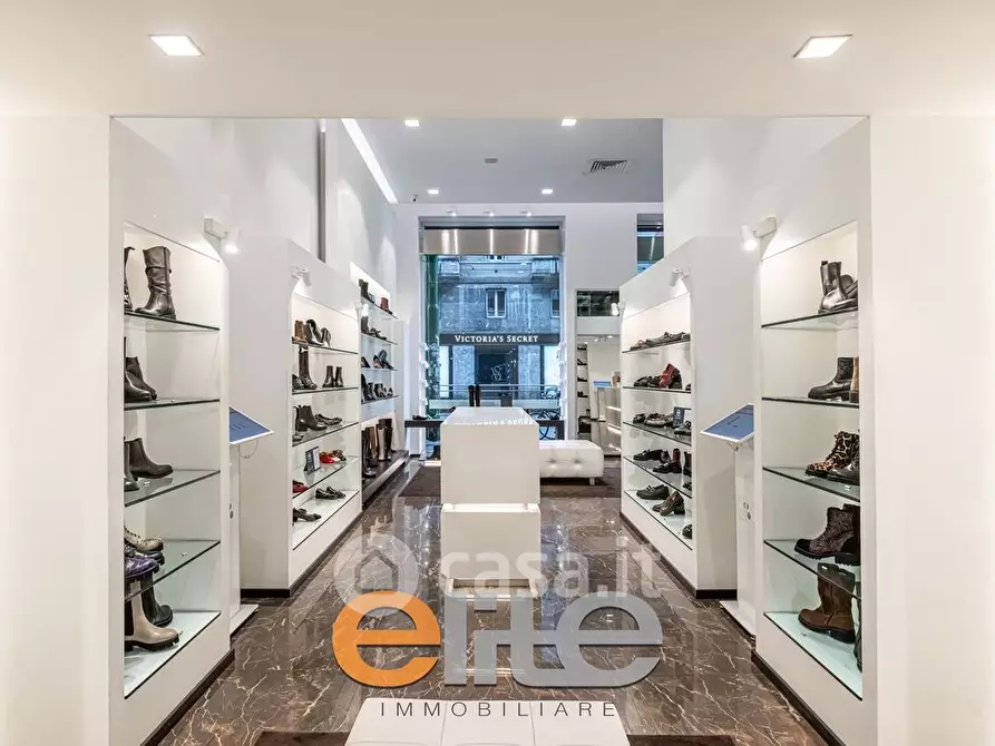 Immagine 5 di Attività commerciale in vendita  in Viale Tunisia 2 a Milano