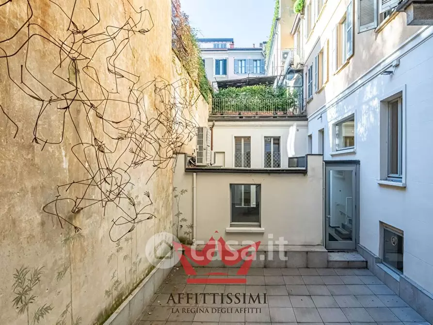 Immagine 11 di Ufficio in affitto  in Via Aurelio Saffi 9 a Milano