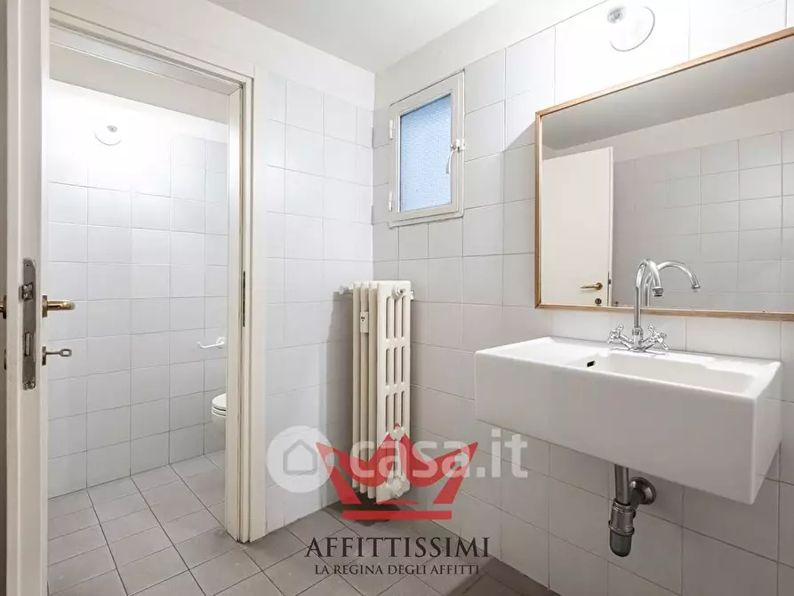 Immagine 9 di Ufficio in affitto  in Via Aurelio Saffi 9 a Milano