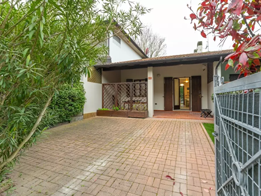 Immagine 2 di Villetta a schiera in vendita  a Comacchio