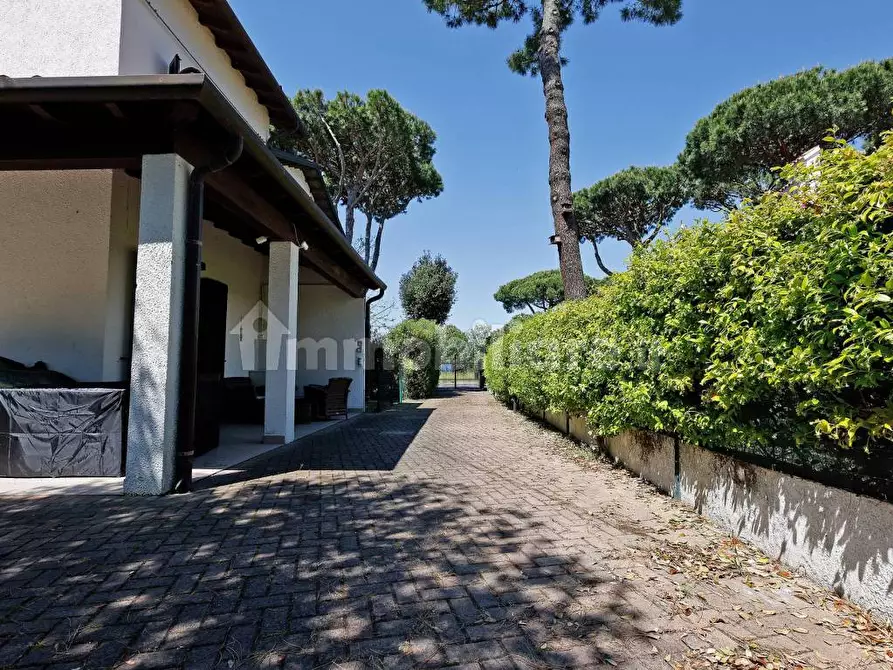 Immagine 8 di Villa in vendita  in Viale Raffaello Sanzio 75 a Comacchio