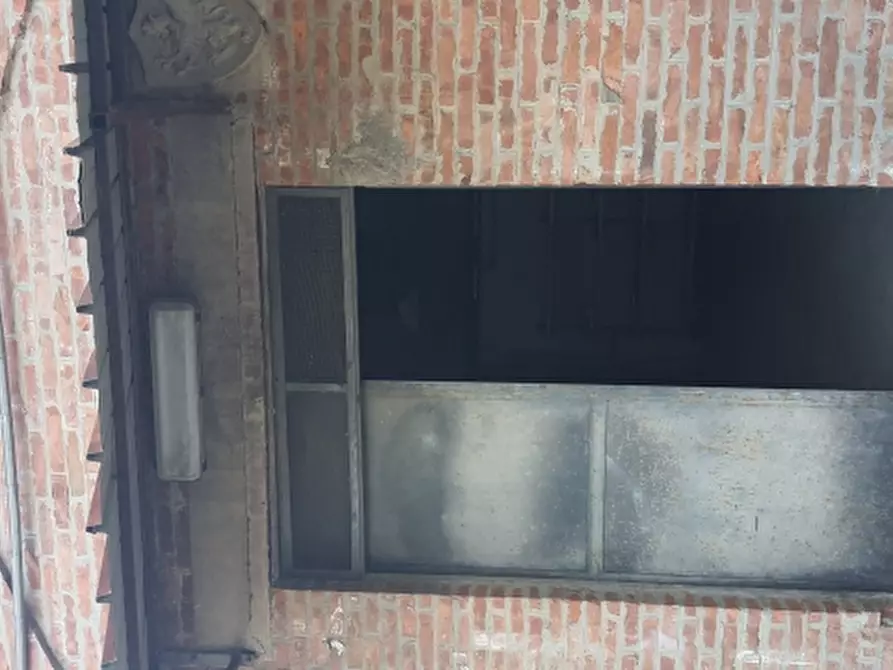 Immagine 10 di Locale commerciale in vendita  in strada cenerente a Perugia