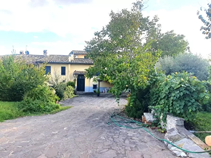 Immagine 2 di Villa in vendita  in VIA MARZABOTTO a Perugia