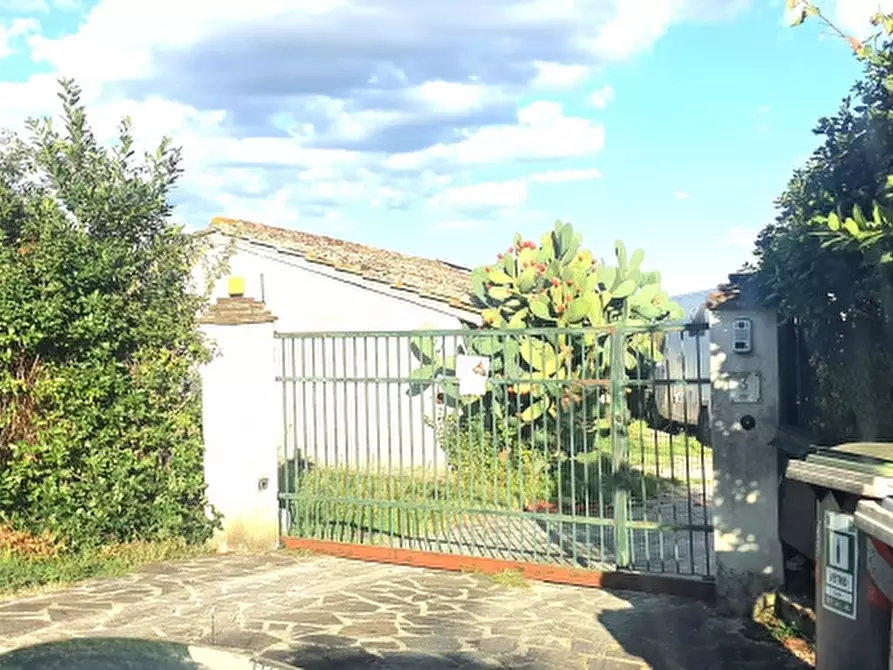 Immagine 3 di Villa in vendita  in VIA MARZABOTTO a Perugia