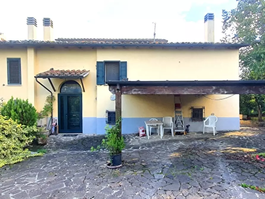 Immagine 4 di Villa in vendita  in VIA MARZABOTTO a Perugia