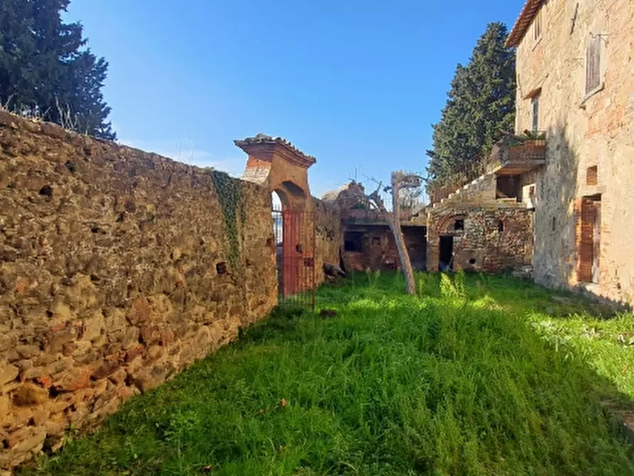 Immagine 11 di Castello in vendita  in VIA TRASIMENO a Perugia