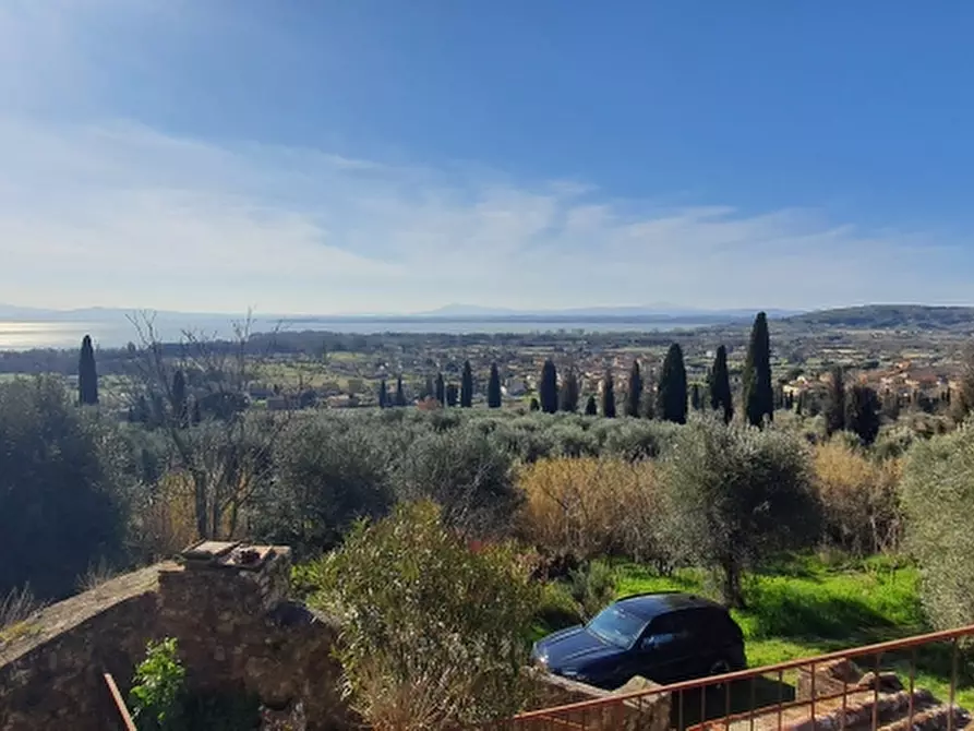 Immagine 26 di Castello in vendita  in VIA TRASIMENO a Perugia