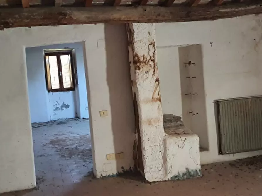 Immagine 36 di Castello in vendita  in VIA TRASIMENO a Perugia