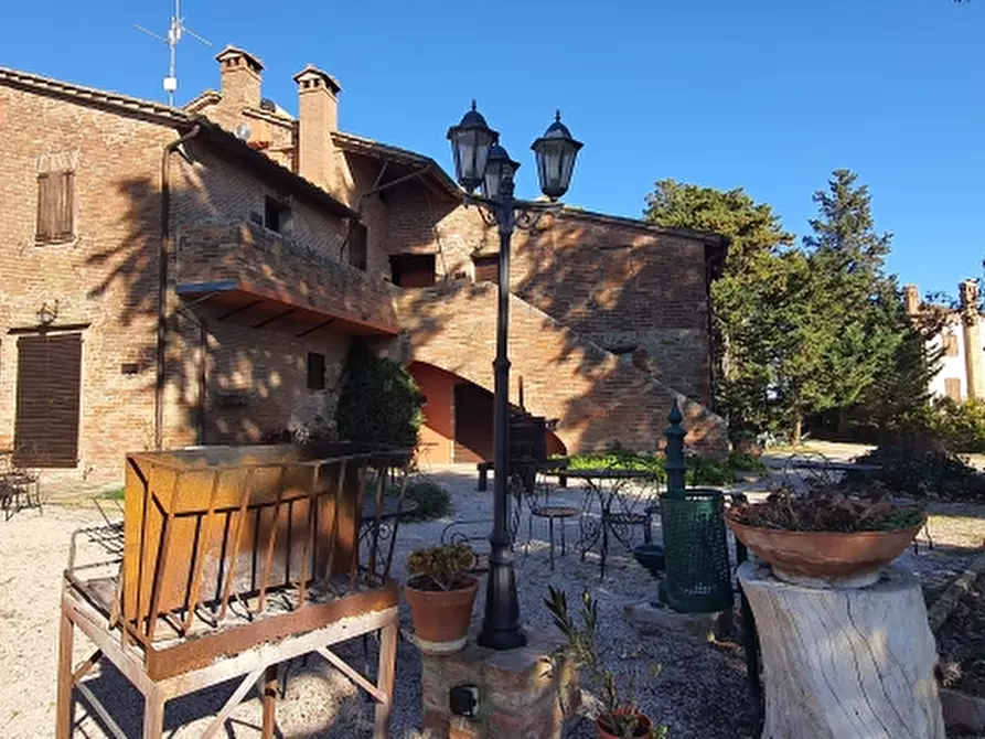 Immagine 15 di Agriturismo in vendita  in VIALE TRASIMENO a Valfabbrica