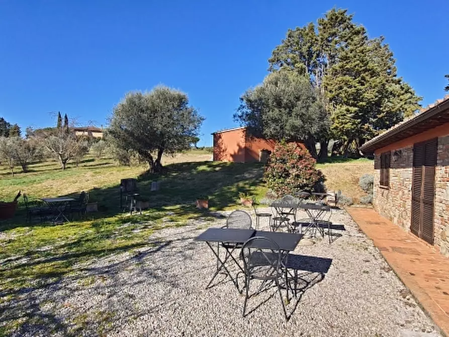 Immagine 17 di Agriturismo in vendita  in VIALE TRASIMENO a Perugia