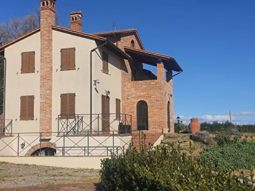 Immagine 31 di Agriturismo in vendita  in VIALE TRASIMENO a Perugia