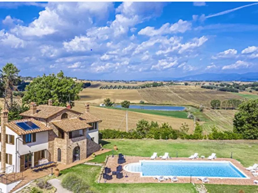 Immagine 5 di Agriturismo in vendita  in VIALE TRASIMENO a Perugia
