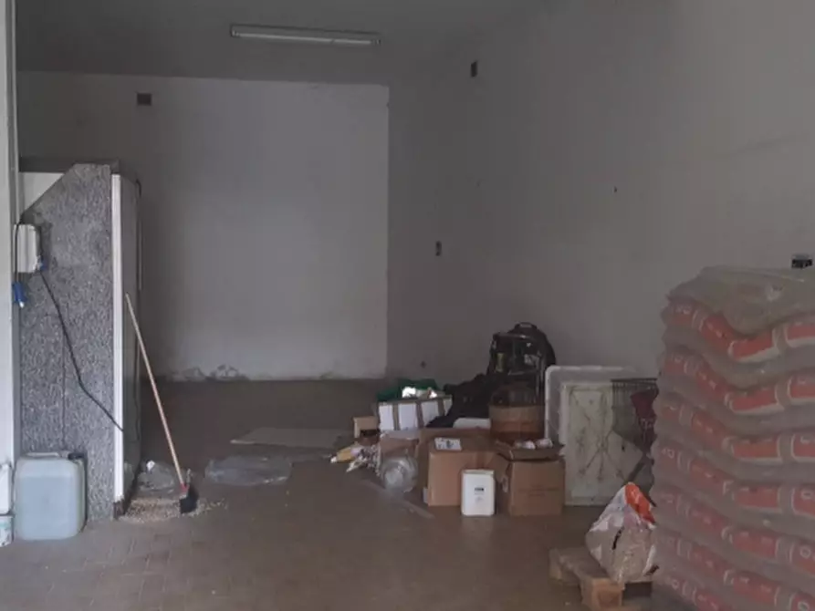 Immagine 7 di Magazzino in affitto  in via san marco a Perugia