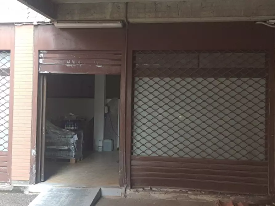 Immagine 5 di Magazzino in affitto  in via san marco a Perugia