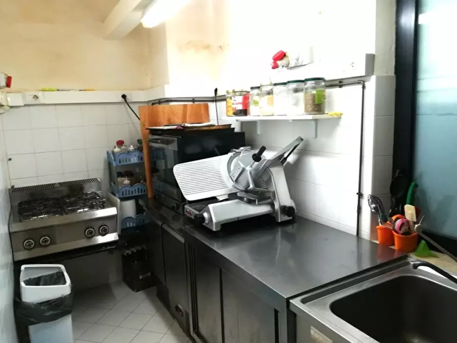 Immagine 18 di Bar / Ristorante in vendita  in via fiamenga a Foligno