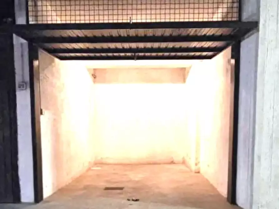 Immagine 4 di Garage in vendita  in via luigi rizzo a Perugia