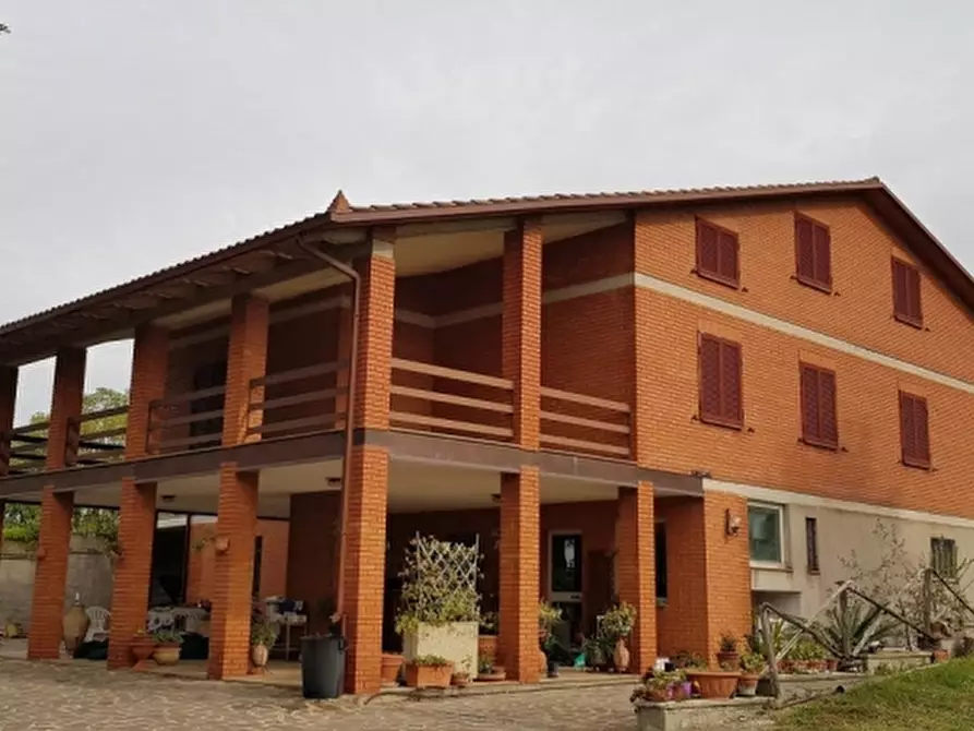 Immagine 10 di Villa in vendita  in STRADA PILA a Perugia