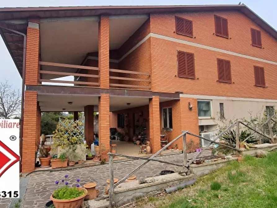 Immagine 17 di Villa in vendita  in VIA SETTEVALLI a Perugia