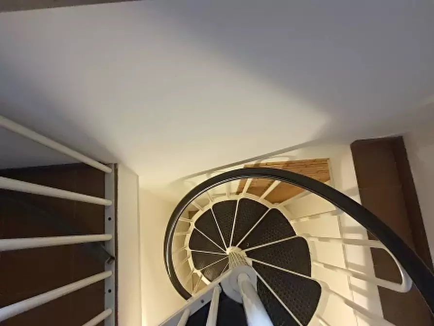 Immagine 24 di Villa in vendita  in VIA SETTEVALLI a Perugia