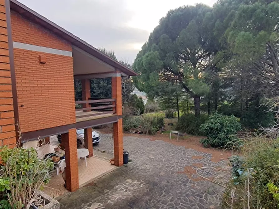 Immagine 32 di Villa in vendita  in VIA SETTEVALLI a Perugia