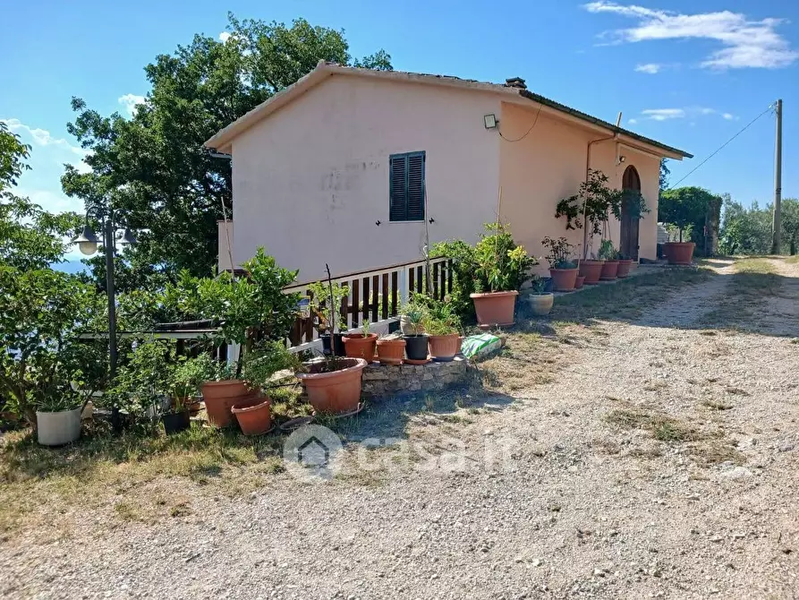 Immagine 2 di Villa in vendita  a Trevi