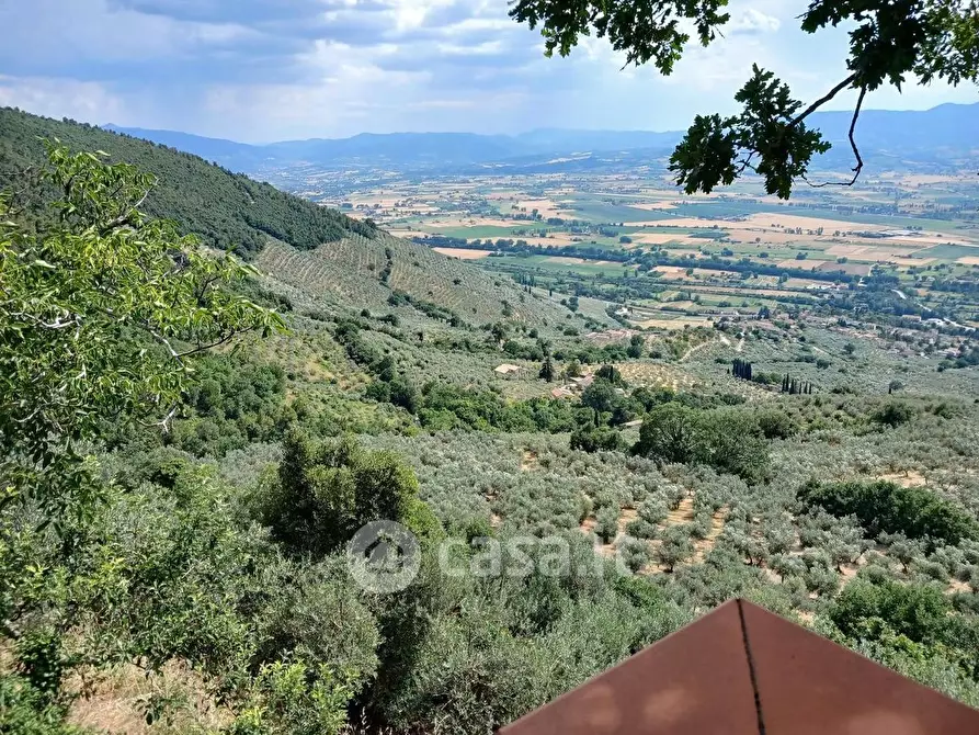 Immagine 8 di Villa in vendita  a Trevi