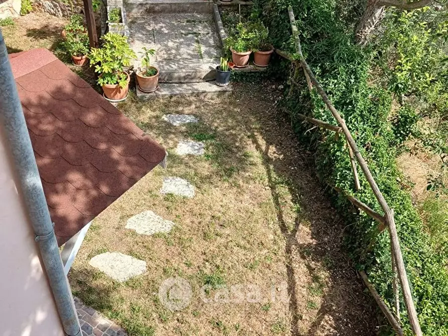 Immagine 9 di Villa in vendita  a Trevi