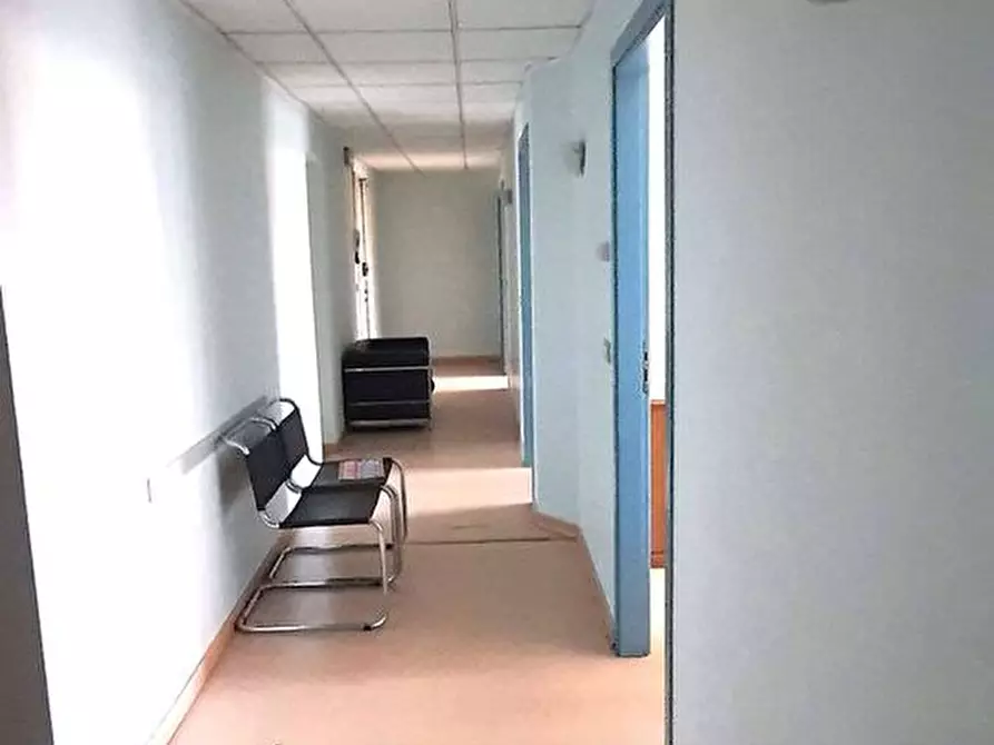 Immagine 10 di Ufficio in affitto  in Via M. Angeloni 1 a Perugia