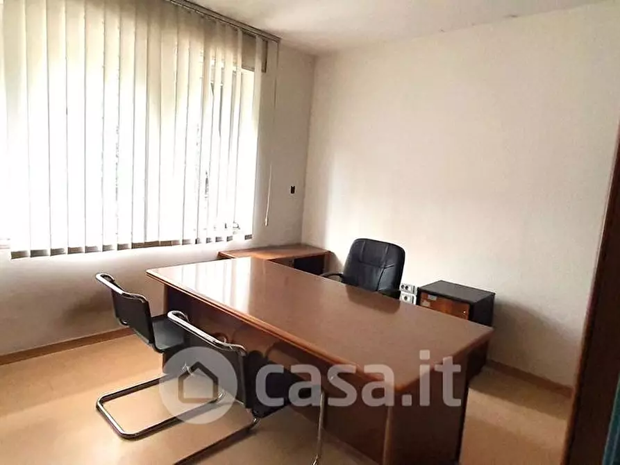 Immagine 13 di Ufficio in affitto  in Via M. Angeloni 1 a Perugia