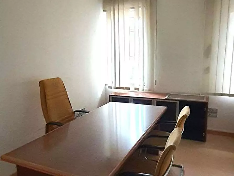 Immagine 16 di Ufficio in affitto  in Via M. Angeloni 1 a Perugia