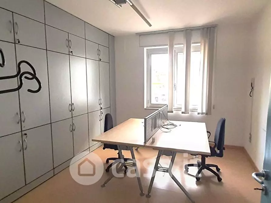 Immagine 18 di Ufficio in affitto  in Via M. Angeloni 1 a Perugia