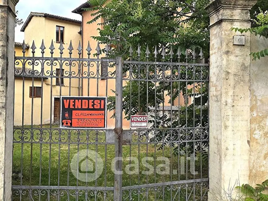 Immagine 10 di Casa indipendente in vendita  in Via Scanzano 6 a Foligno