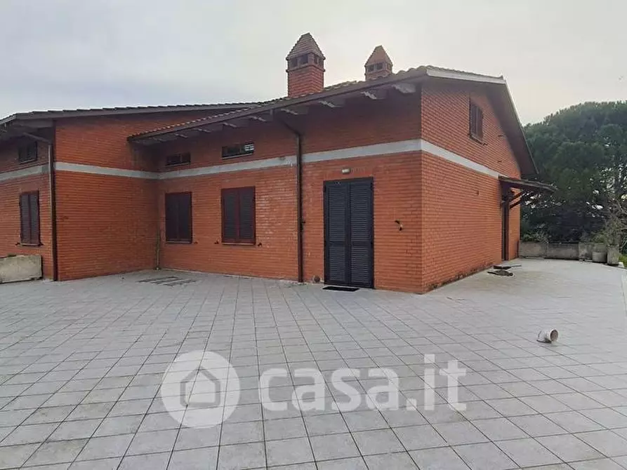 Immagine 1 di Villa in vendita  a Perugia
