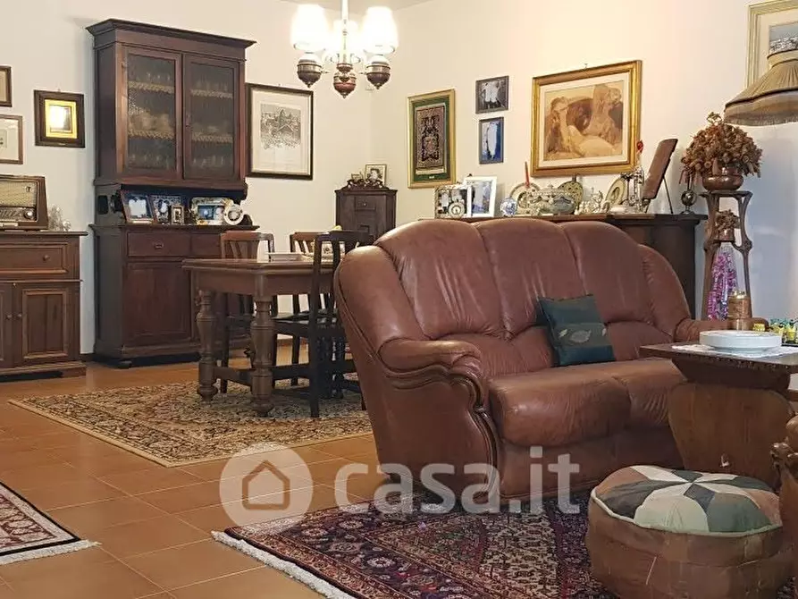 Immagine 14 di Villa in vendita  a Perugia