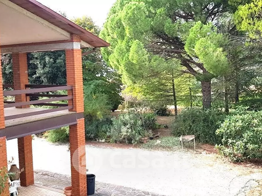 Immagine 9 di Villa in vendita  a Perugia
