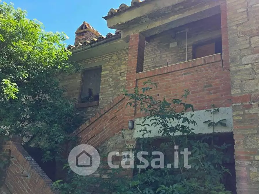 Immagine 6 di Rustico / casale in vendita  a Perugia