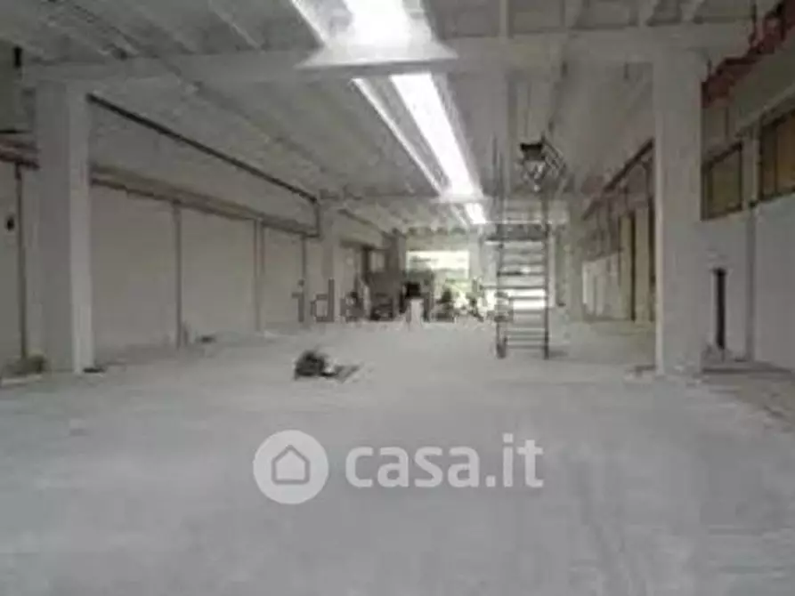 Immagine 1 di Capannone industriale in affitto  in Via Cattaneo 10 a Corciano