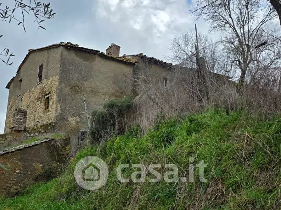 Immagine 10 di Rustico / casale in vendita  a Corciano