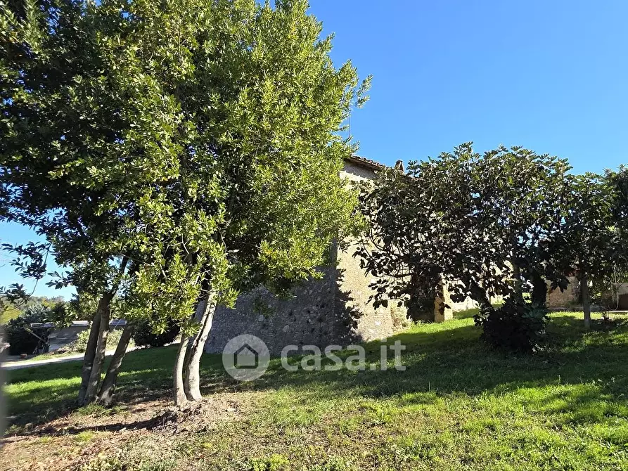 Immagine 11 di Rustico / casale in vendita  a Perugia