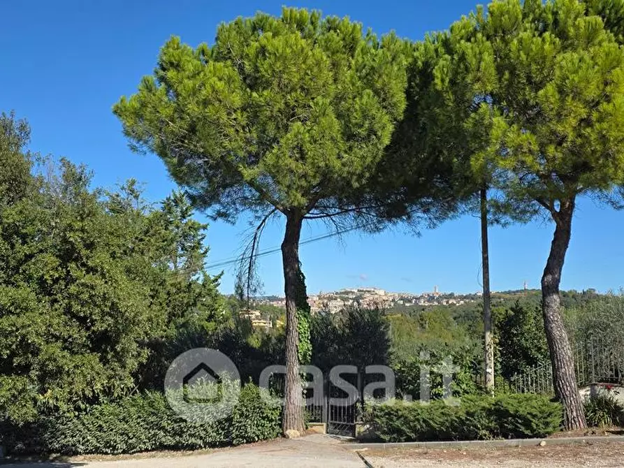 Immagine 16 di Rustico / casale in vendita  a Perugia