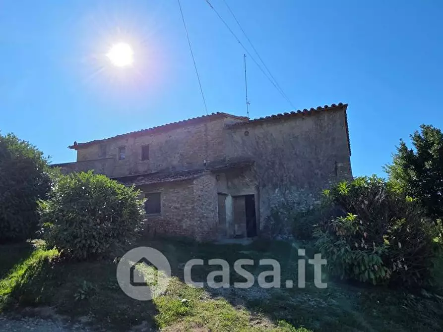 Immagine 22 di Rustico / casale in vendita  a Perugia