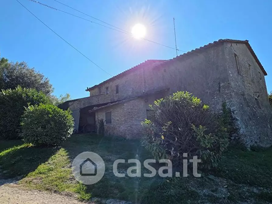 Immagine 23 di Rustico / casale in vendita  a Perugia