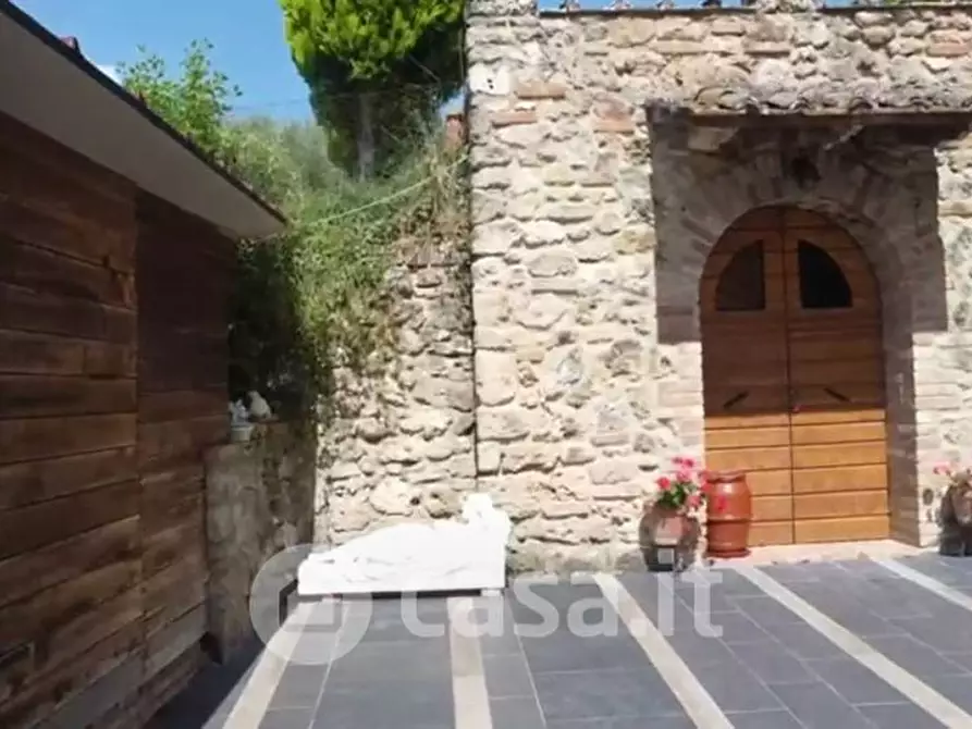 Immagine 34 di Rustico / casale in vendita  in SP146 32 a Chiusi