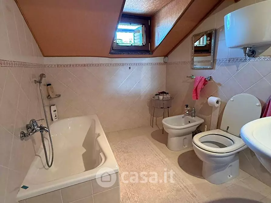 Immagine 4 di Appartamento in vendita  in Viale Roma 10 a Passignano Sul Trasimeno