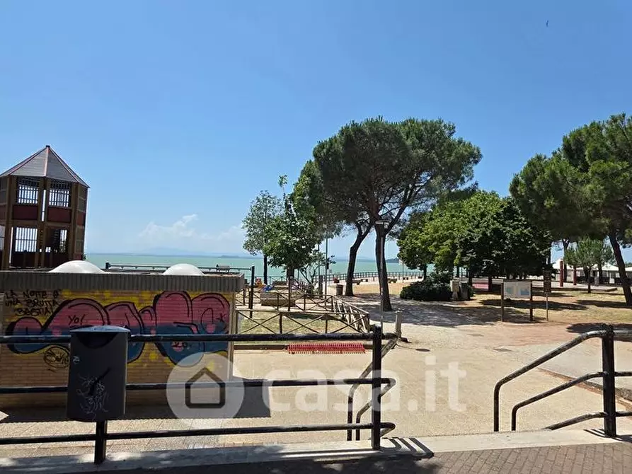 Immagine 37 di Appartamento in vendita  in Viale roma a Passignano Sul Trasimeno